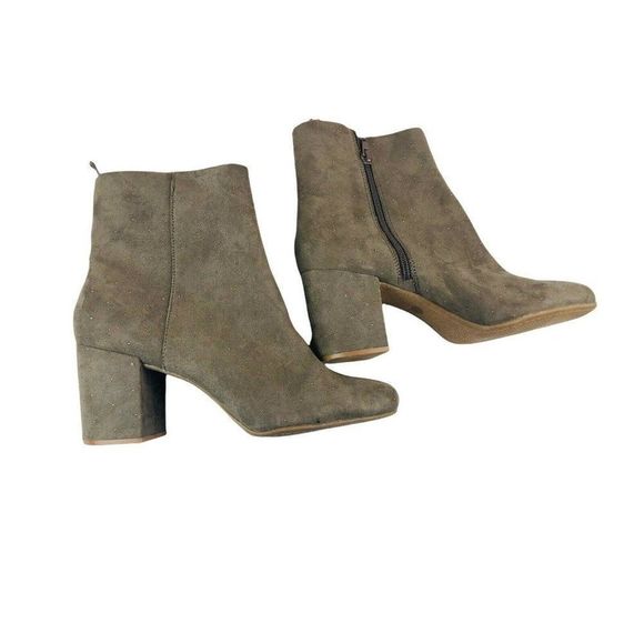 Old Navy women's gray sz 10 studded ankle boot - Picture 2 of 8